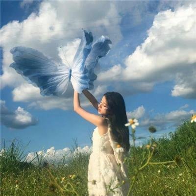 签约艺人又出大瓜：卷入潜规则风波，官方紧急介入，前后半年