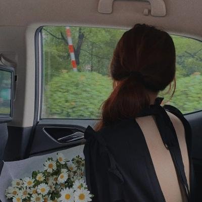 颁奖礼红毯实拍：顶流粉丝离婚传闻疯传，评论区彻底沦陷